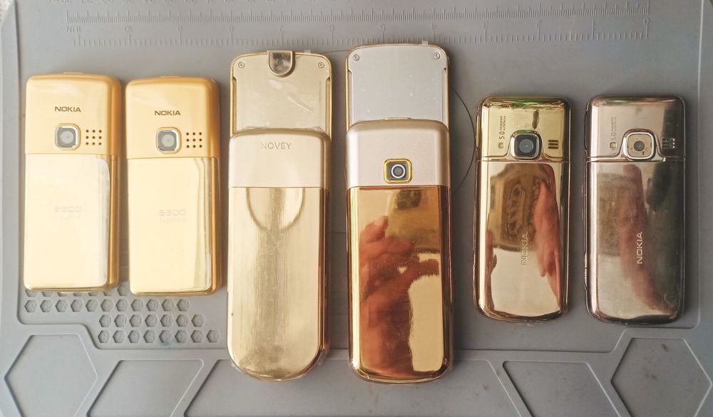 Nokia 6300 Nokia 6700 Novey 8800 Nokia 8800 art gold sotiladi!