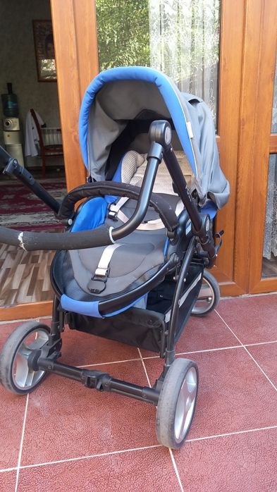 Срочно продам коляску 3в1 состояние хороший