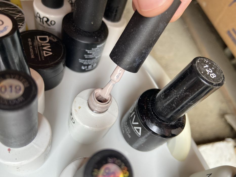 гелевые лаки продаются