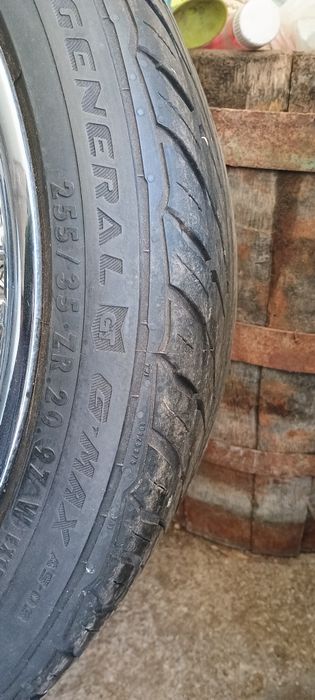 Гуми с джанти '20 за Мерцедес