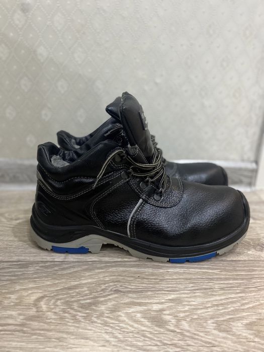 Срочно продам спец. Обувь