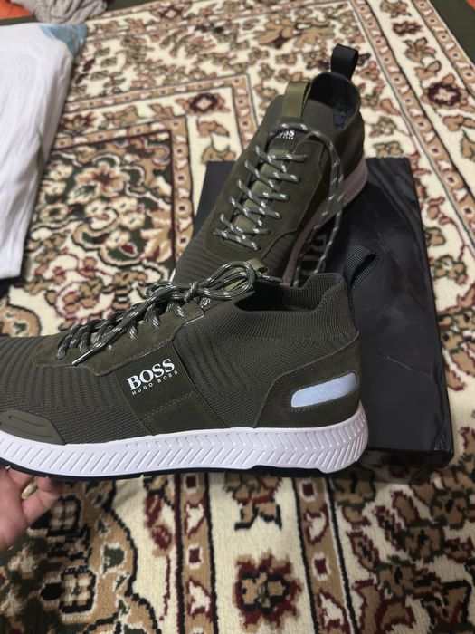 Кроссовка Новый!Сатылады 42 размер