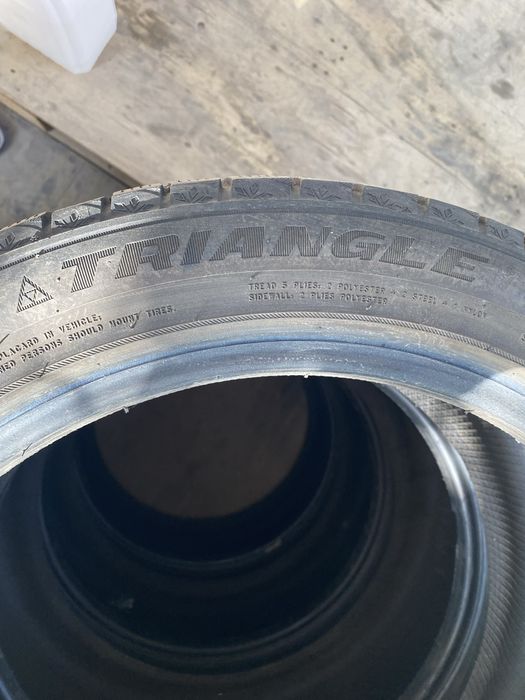 Продам зимние шины Triangle 235/45/18