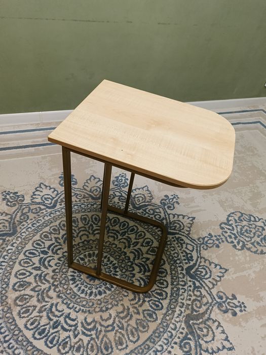 Журнальный столик