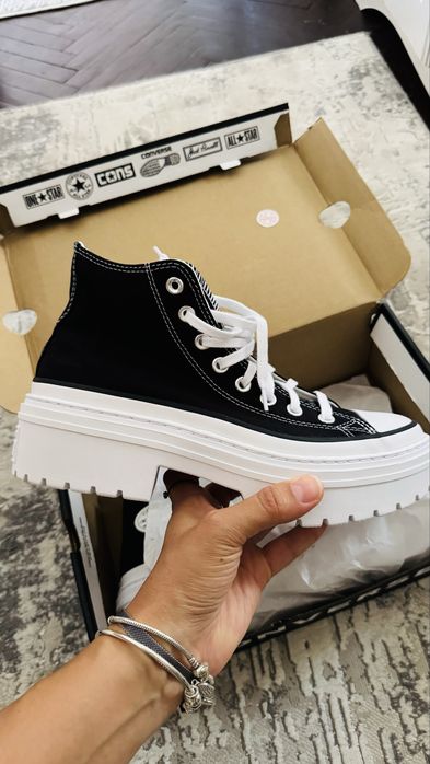 Дамски обувки оригинални Converse 39,5 номер