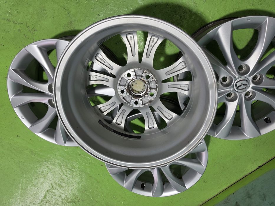 17 5x114.3 Mazda лети джанти 5х114.3 мазда