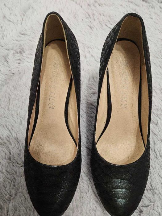 Елегантни Черни Обувки Токчета