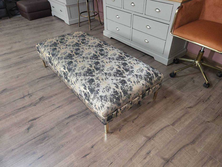 Голяма табуретка от плат