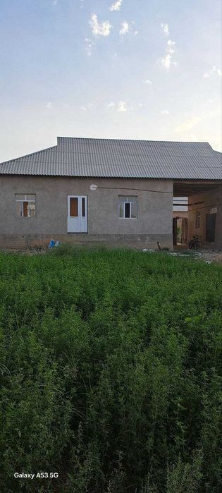 Uy sotiladi shirin shahar