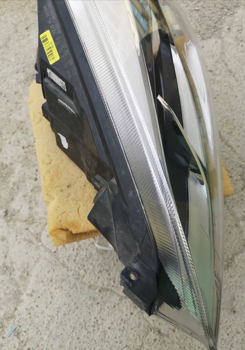 Оригинален фар Ляв Десен  Форд Фиеста  Ford Fiesta