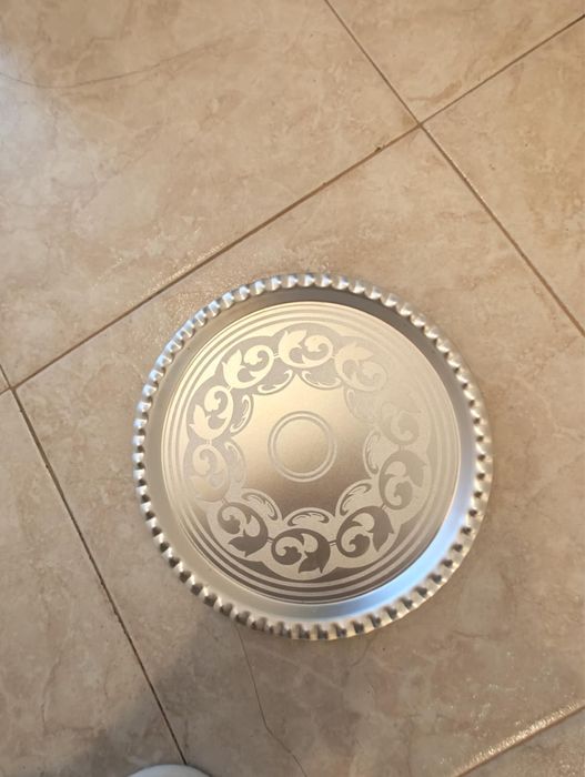 Сребрист поднос