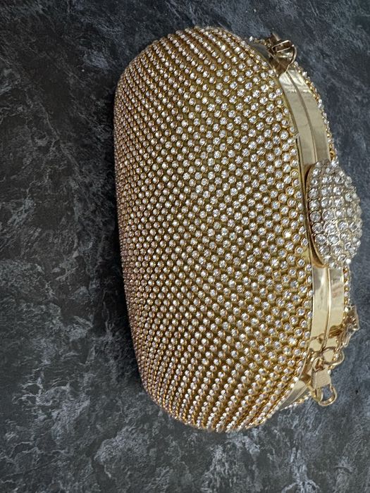 Продам Сумку-клач.Сверкающий.