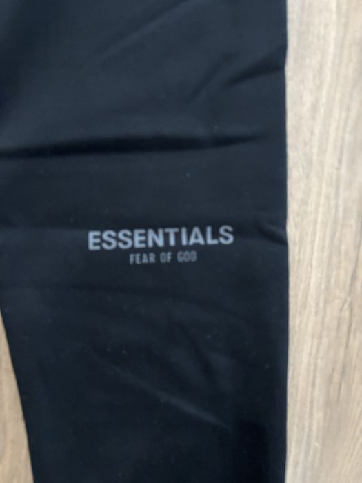 Pantaloni Essentials