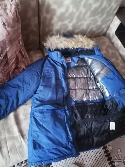 Продам тёплую куртку на подростка