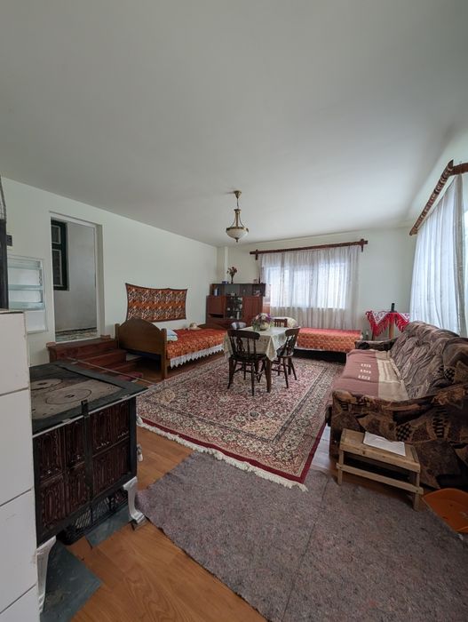 Casa de vânzare în Dumitra