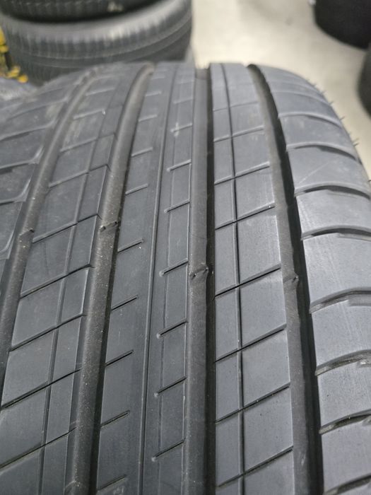 2 Броя 255/45/20 Michelin 7mm