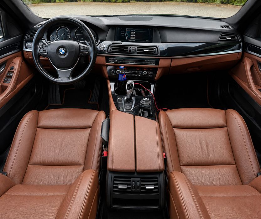 BMW F10 530d 2011 • Packet M