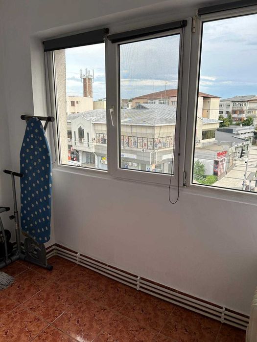 Vand apartament 2 camere ultracentral,etaj3/4 zona  Piata Moldovei