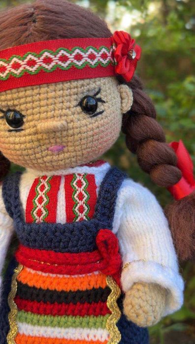 Ръчно плетена българска кукла Амигуруми – уникален подарък