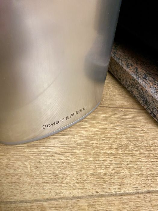 Boxe podea  Bowers & Wilkins XT4