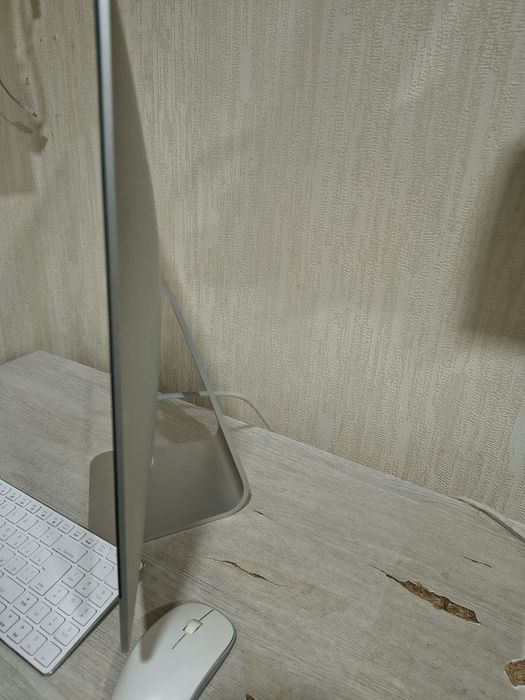 iMac 2013 в идеальном состаяние