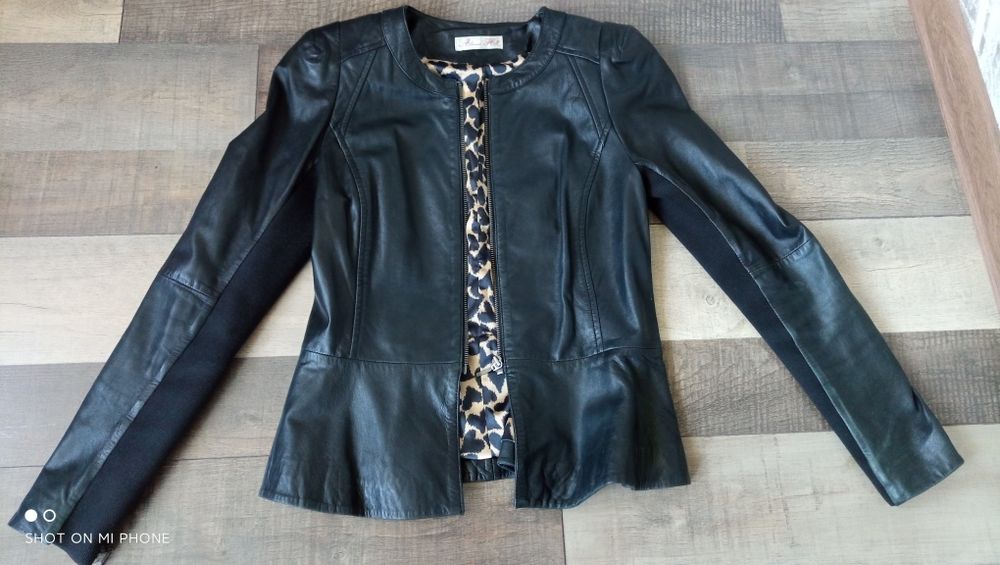 Кожаная куртка на девочку подростка