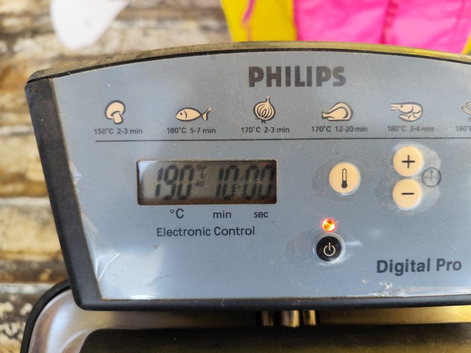 Friteuza Philips Digital Pro