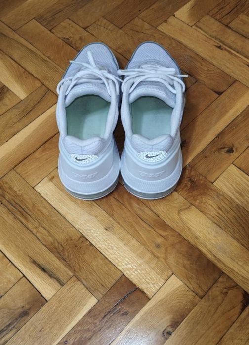 Nike white air max pulse 270