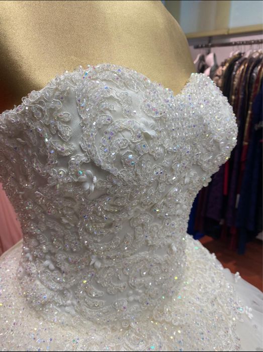 Vănd Rochie de Mireasa