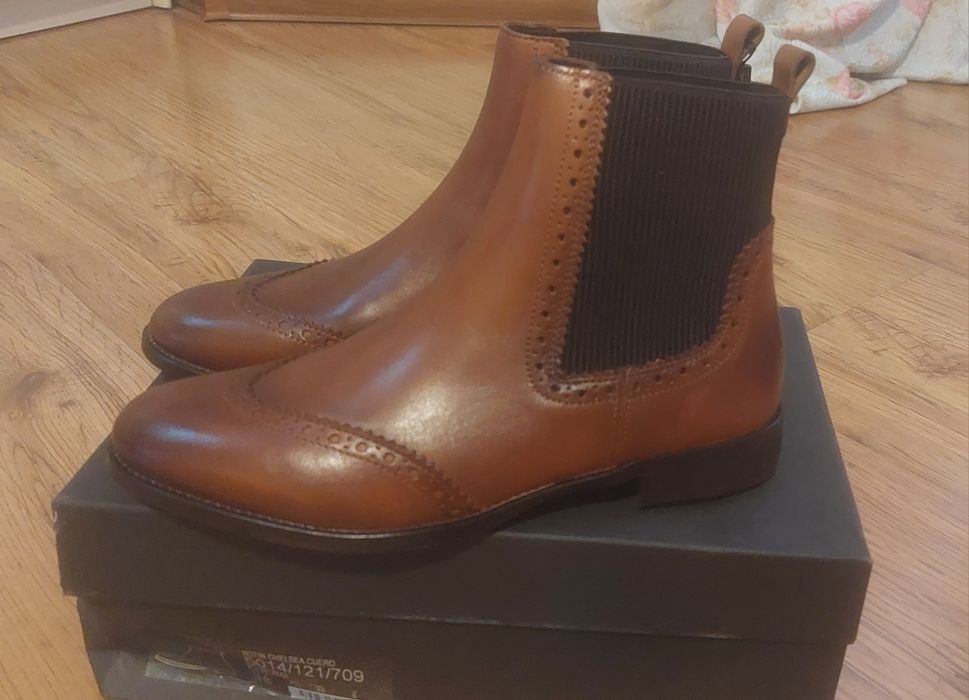 Полусапожки от Massimodutti. Новые.