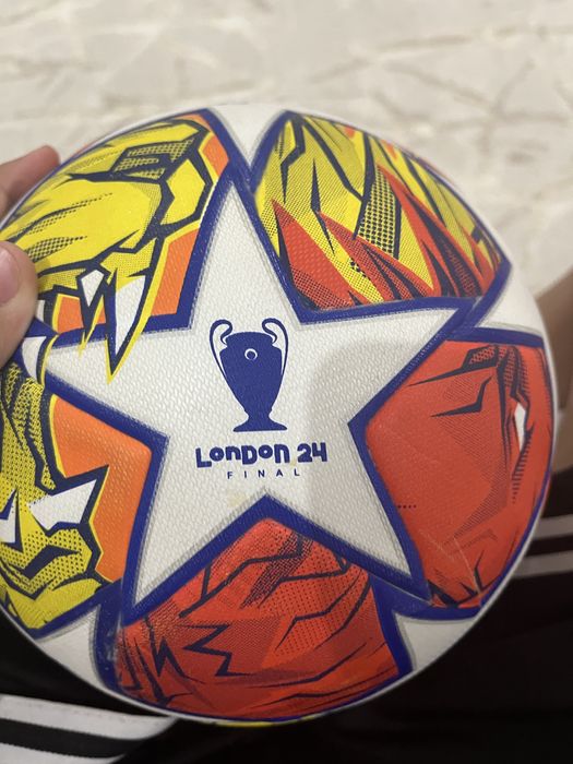 Футболный_Мяч_УЕФА