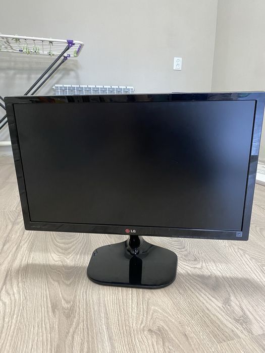 Монитор LG Wind8