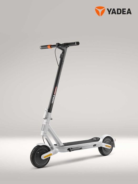 Электросамокат YADEA Artist, запас хода 30 км, макс. скорость 25км/ч