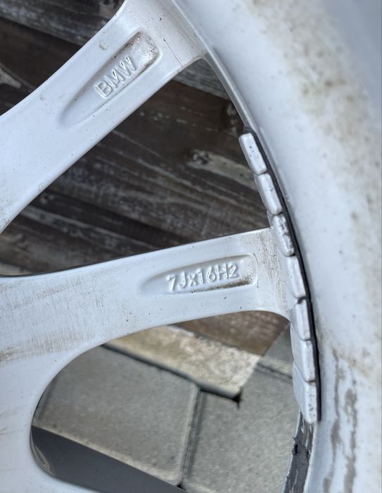 Jante BMW V-Spoke 390 + anvelope iarna 205/60 R16 DOT 2024