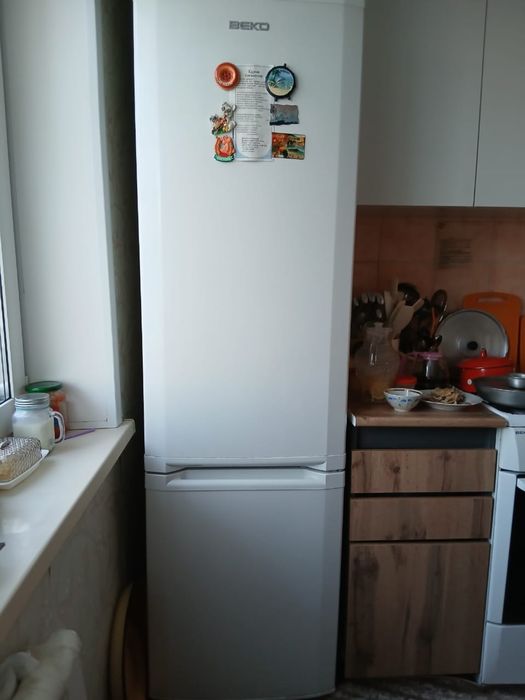 Продам холодильник