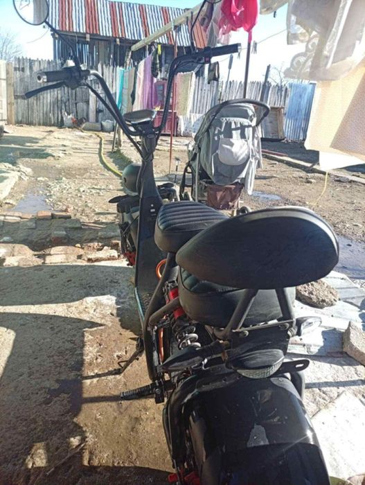 Scuter electric puțin folosit