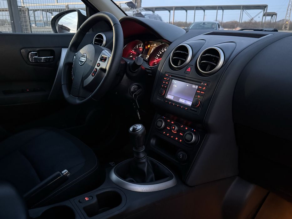 Nissan Qashqai 1.5D* 2011г* 4X4* 187.000КМ* НОВА* РЪЧКА* ТЕГЛИЧ*