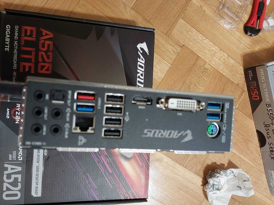 AMD Ryzen 7 3700X + Gigabyte A520 Aorus Elite