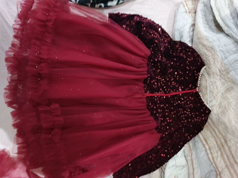 Платье нарядное для девочки