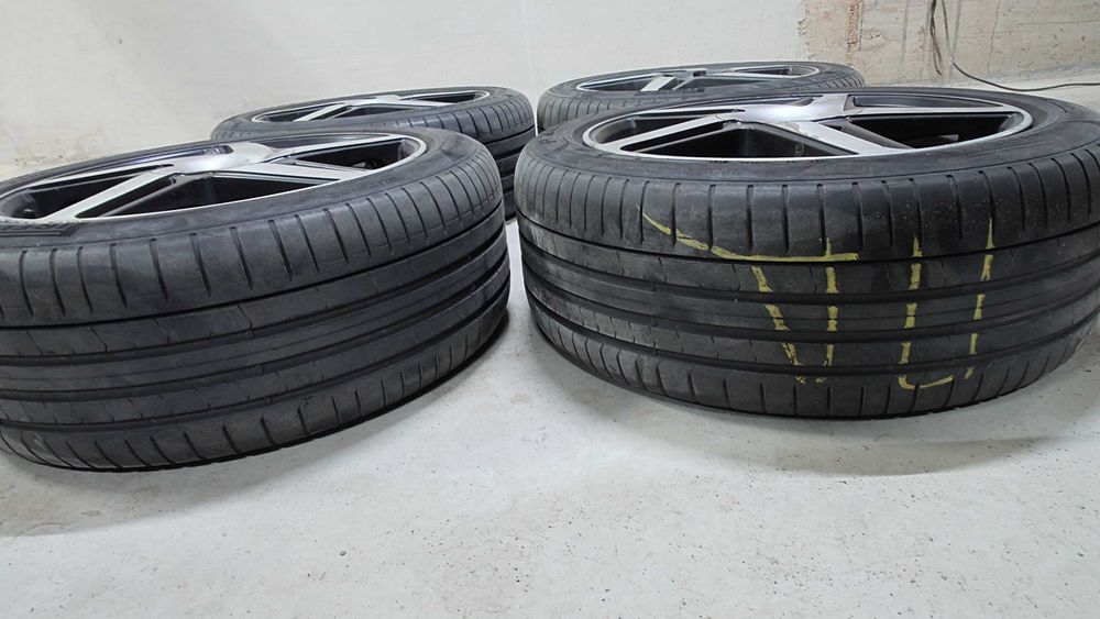 Гуми с джанти, 245/45/ 18" цола, Опел Инсигния