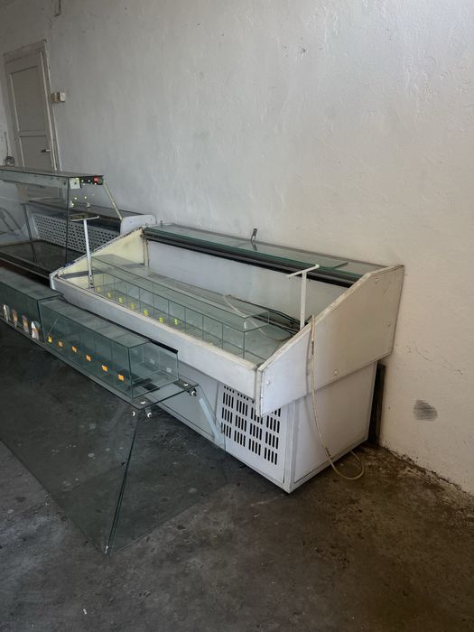 Хладилна витрина за магазин