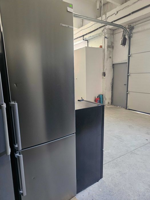 Bosch Serie 6 KGE398IBP Хладилник с фризер