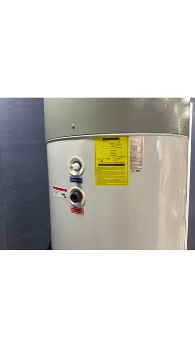 Бойлер с термопомпа