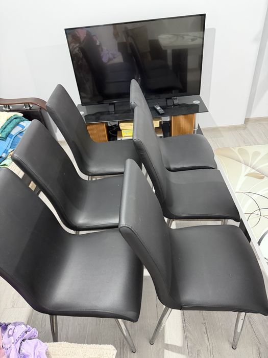 Masă extensibilă 6 persoane