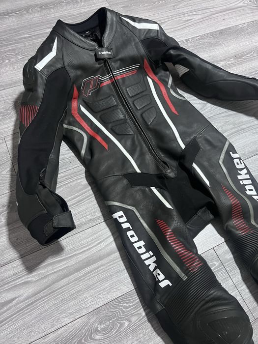 Combinezon moto piele Probiker 1 piesă | Mărimea 48 | Protecții | Stare excelentă