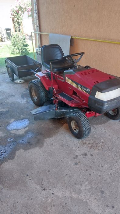 Vând tractor tuns gazon