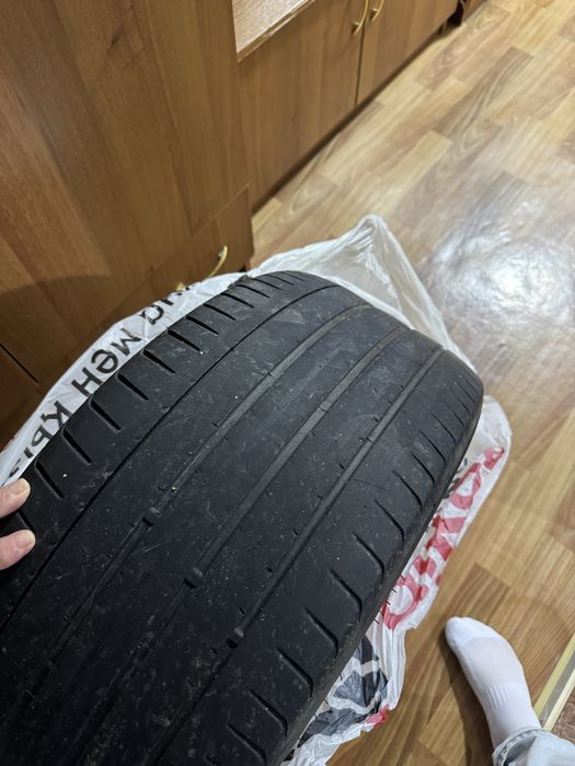 Летние шины Pirelli 275 40 R19