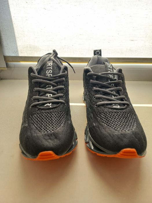 Продам Кроссовки