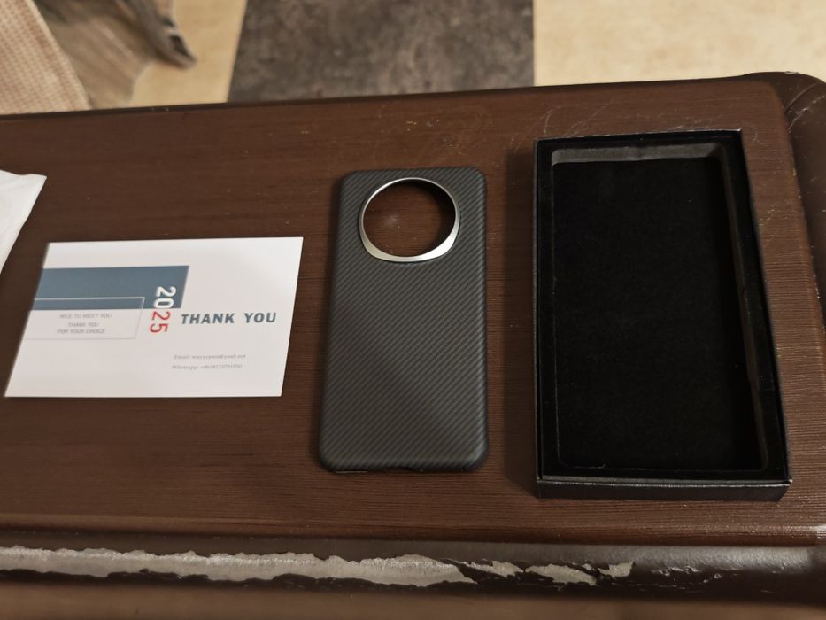 Продам чехол на телефон Honor Magic 7