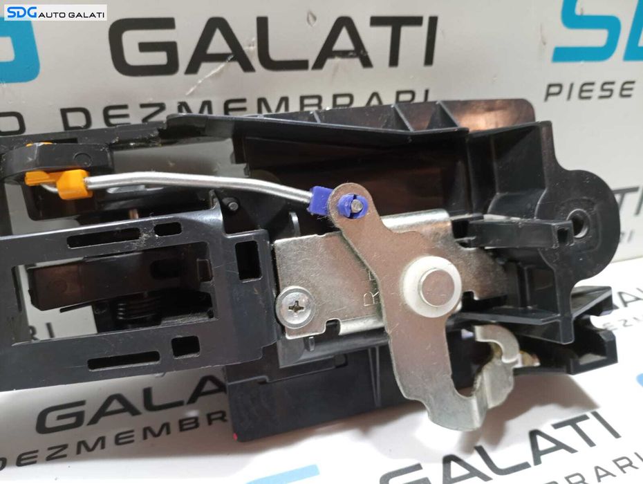 Maner Rabatare Scaune Bancheta Dreapta Spate Toyota RAV 4 2006 - 2013 Cod 72595-X1B00 72053-42010 [M3733]